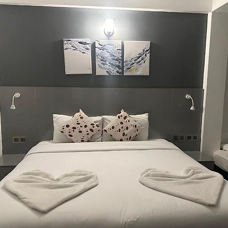 The G Ten Holiday Inn Хулхумале Экстерьер фото