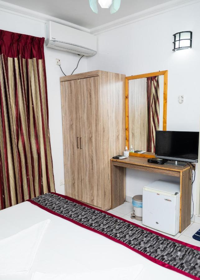 The G Ten Holiday Inn Хулхумале Экстерьер фото